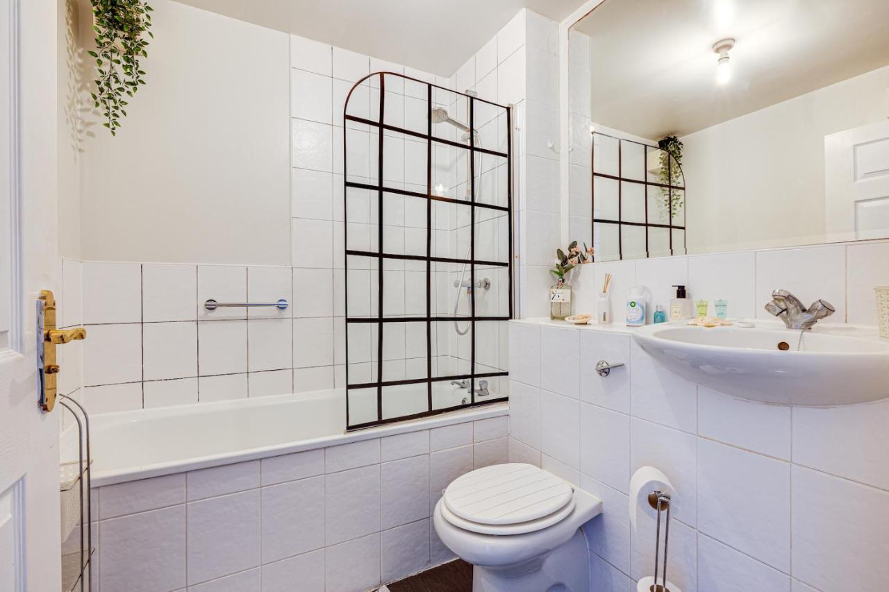 Cosy 2Br Modern Apt With Free Parking 利物浦 外观 照片