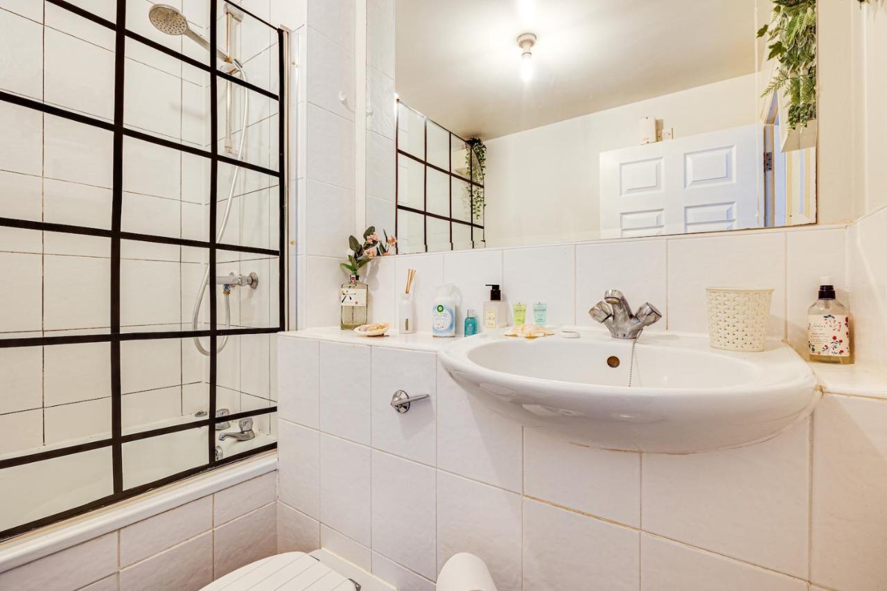 Cosy 2Br Modern Apt With Free Parking 利物浦 外观 照片