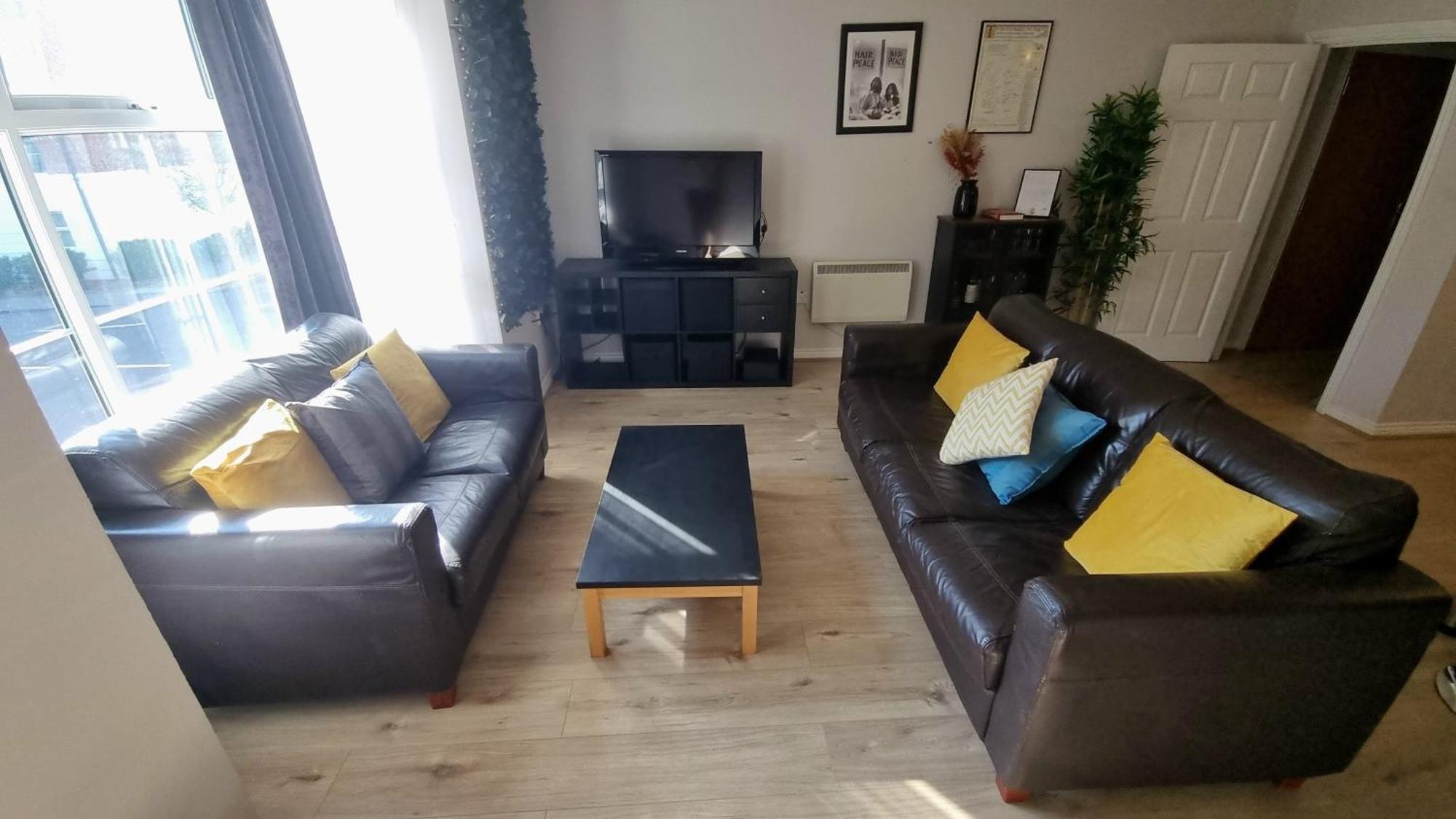 Cosy 2Br Modern Apt With Free Parking 利物浦 外观 照片