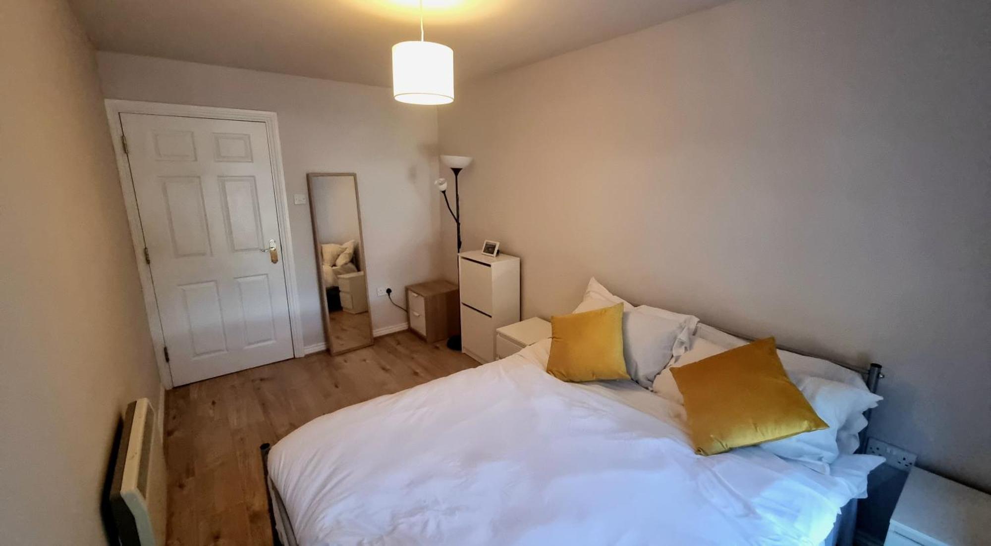 Cosy 2Br Modern Apt With Free Parking 利物浦 外观 照片